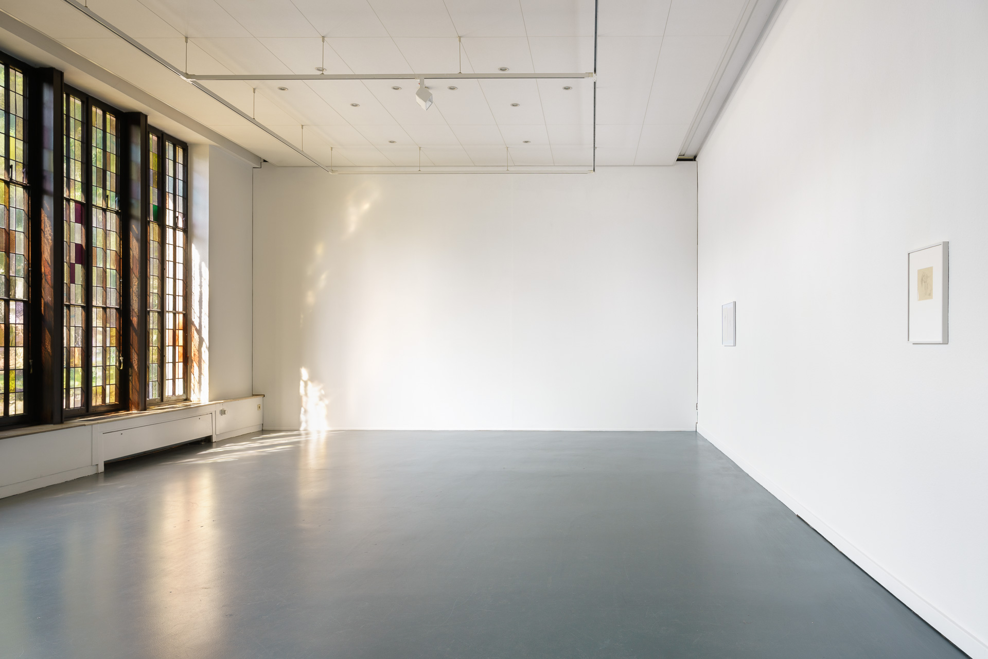 Installation view, The Person Sitting Next To Her In His Death Scene, Neue Galerie Gladbeck, 2024