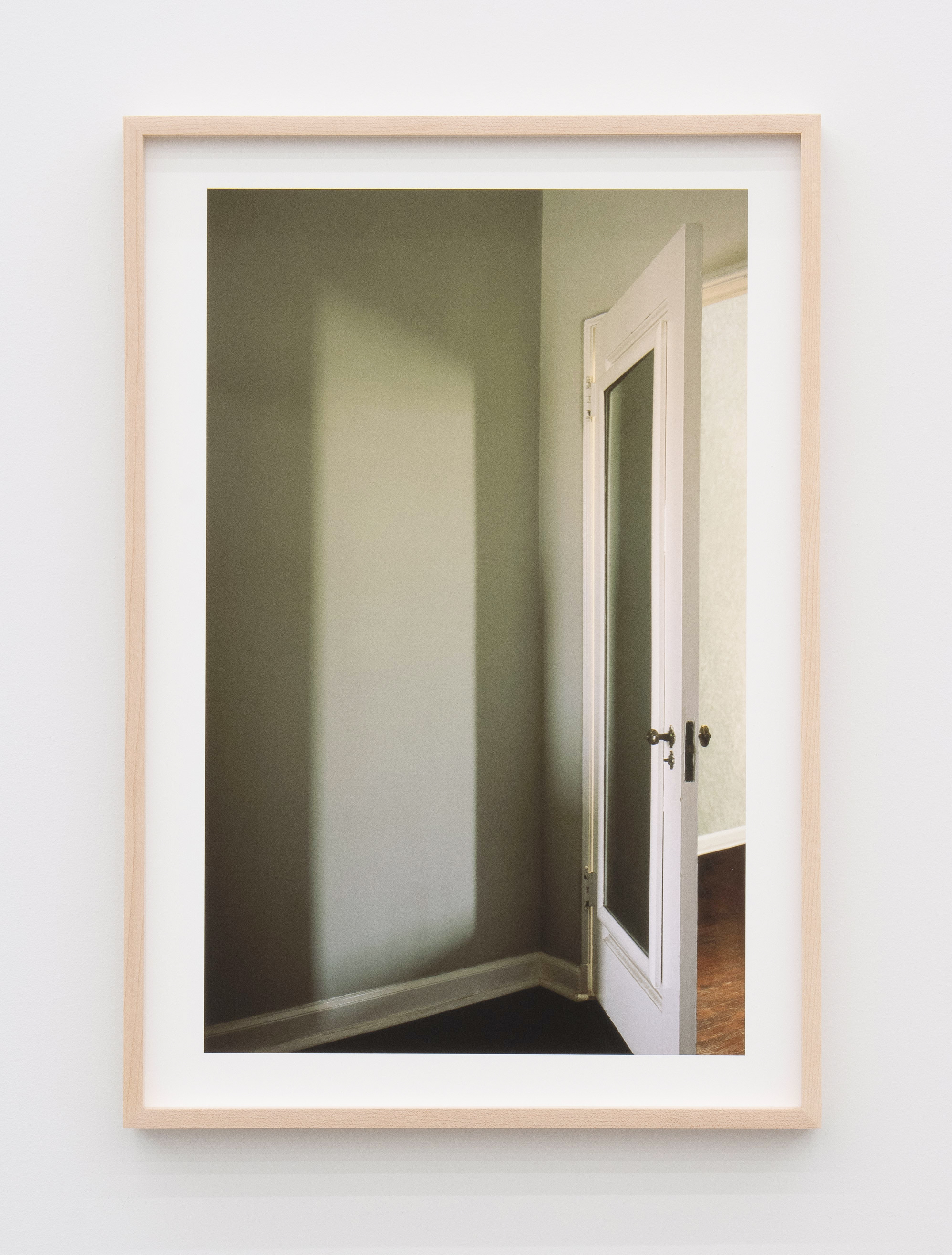Jennifer Bolande, Cast Light, 2023, Archival pigment print, 19 x 13 in.
